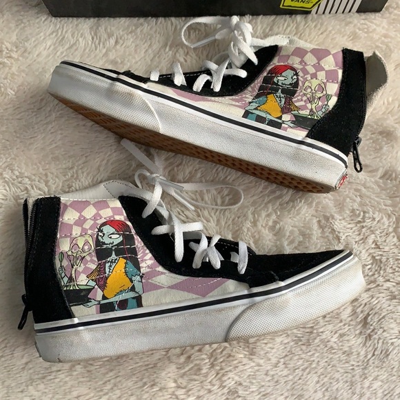Disney Vans - Picture 1 of 6
